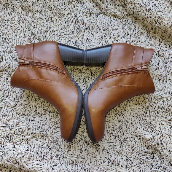 GIANI BERNINI Womens Brown Logo Abalina Almond Toe Block Heel Booties 6.5 - Picture 4 of 12